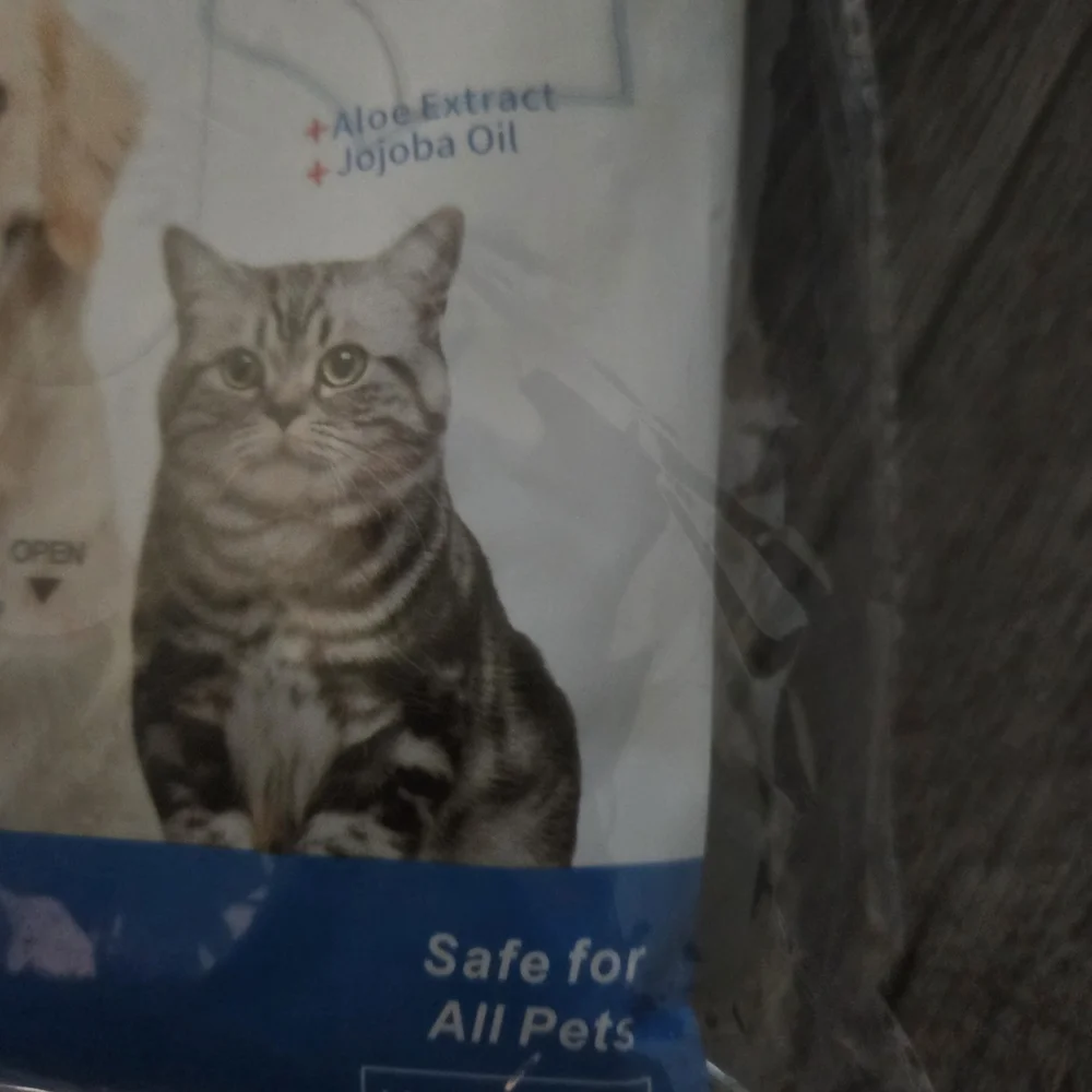 New Pet Glove Wipe for Dogs & Cats 2 Packs Of 6 Hypoallergenic W/ Aloe Extract